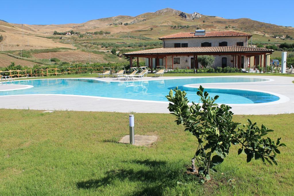 Tenuta Lanza Il Mulino Acquaviva Platani Екстериор снимка
