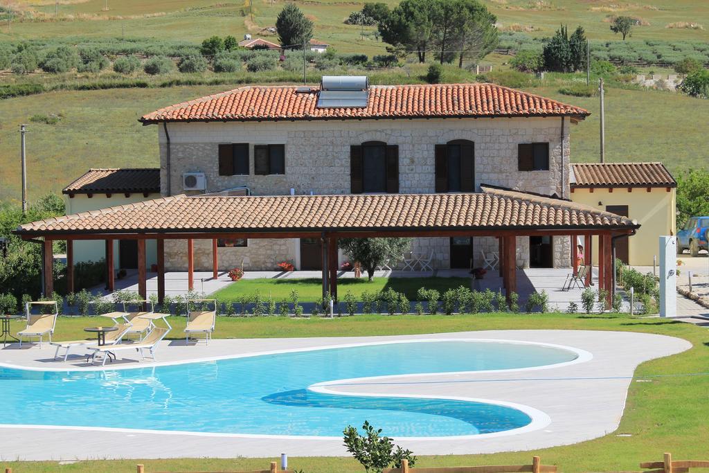 Tenuta Lanza Il Mulino Acquaviva Platani Екстериор снимка