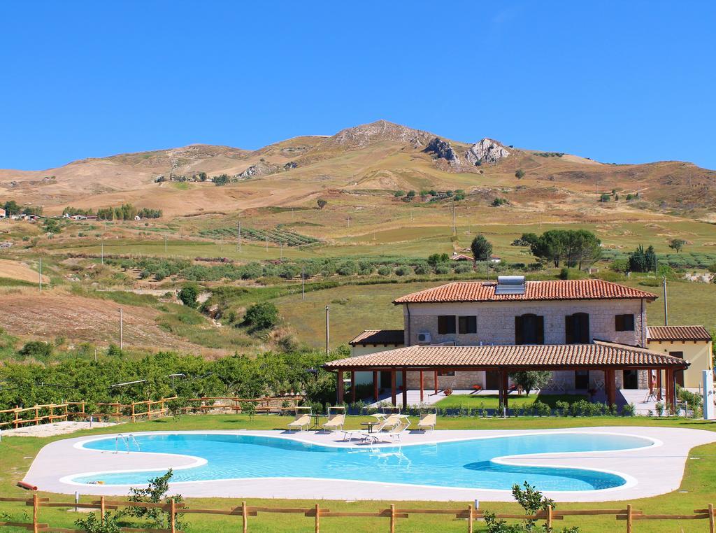 Tenuta Lanza Il Mulino Acquaviva Platani Екстериор снимка