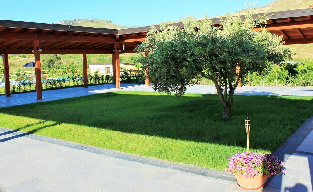 Tenuta Lanza Il Mulino Acquaviva Platani Екстериор снимка