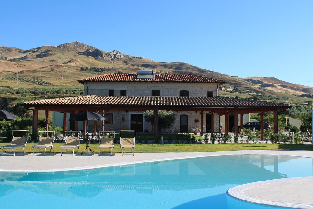Tenuta Lanza Il Mulino Acquaviva Platani Екстериор снимка