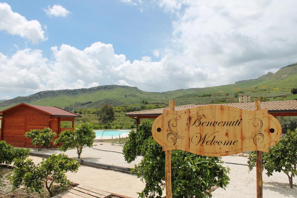 Tenuta Lanza Il Mulino Acquaviva Platani Екстериор снимка