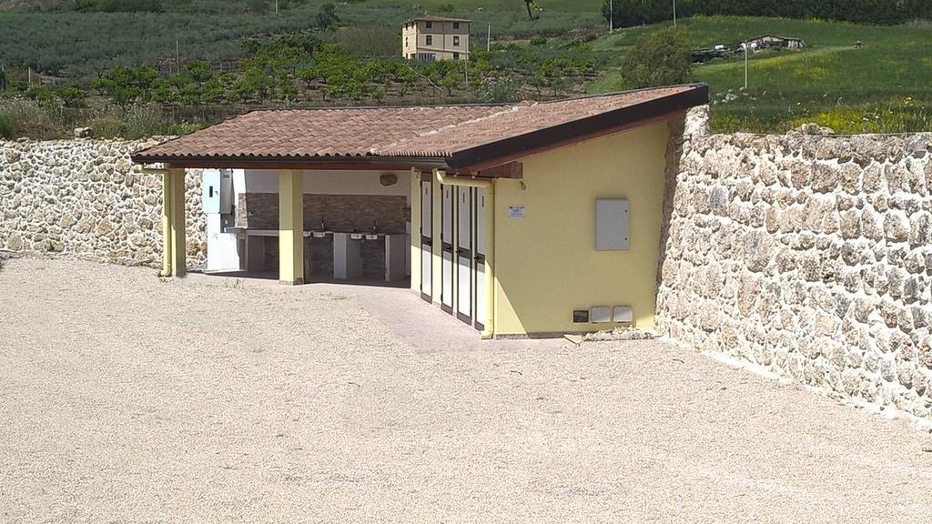 Tenuta Lanza Il Mulino Acquaviva Platani Екстериор снимка
