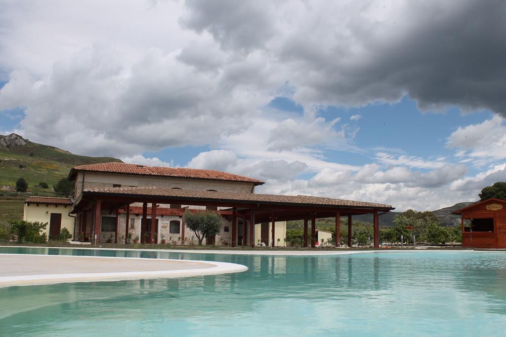 Tenuta Lanza Il Mulino Acquaviva Platani Екстериор снимка