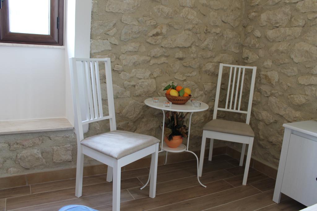 Tenuta Lanza Il Mulino Acquaviva Platani Екстериор снимка