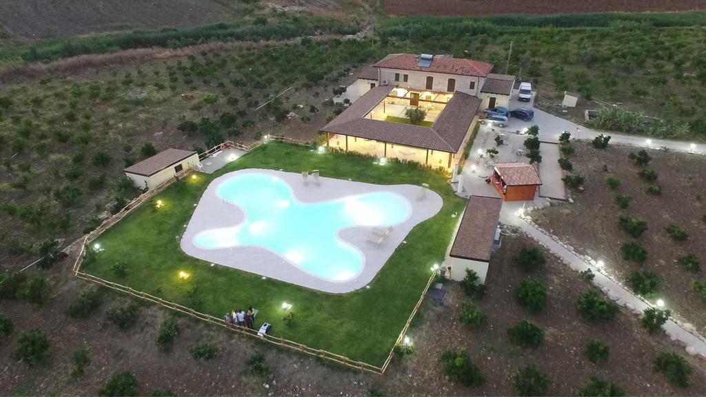 Tenuta Lanza Il Mulino Acquaviva Platani Екстериор снимка