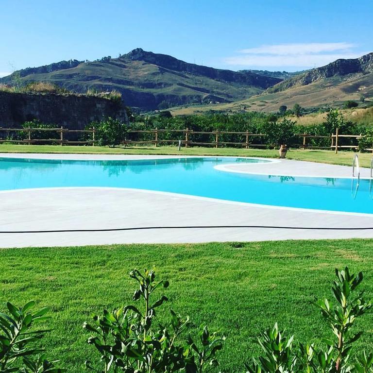 Tenuta Lanza Il Mulino Acquaviva Platani Екстериор снимка